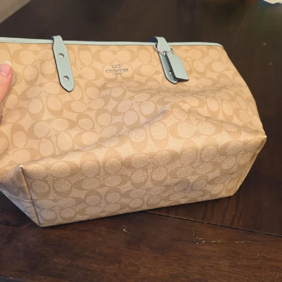 Coach Signature Coated Canvas Light Blue and Matching Wallet - Picture 4 of 10